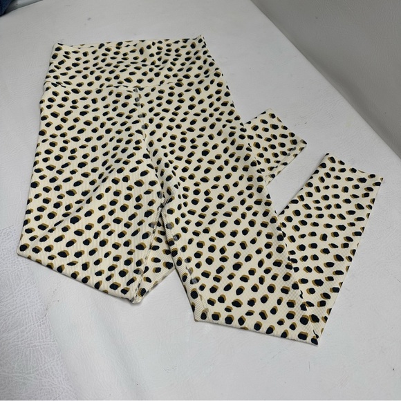 Beach Riot Ayla Legging in Shadow Spot size Medium - Picture 3 of 9